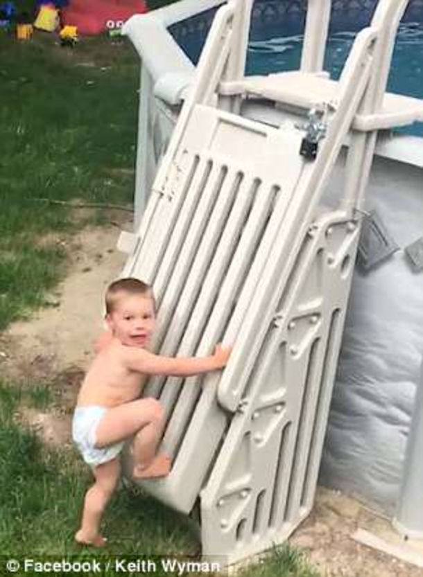 Safety Experts Warn Parents About Pool Gates Because Small Children Can Climb Them And Harm Themselves - picture 2
