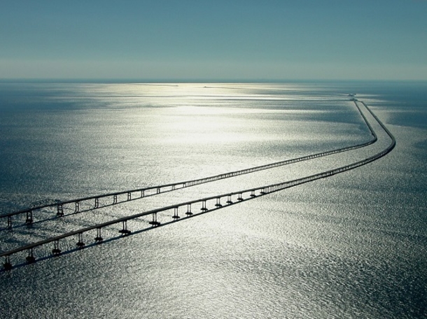 Scariest Bridge In America Is Making Motorists Completely Terrified...Would You Drive Across This? - picture 2