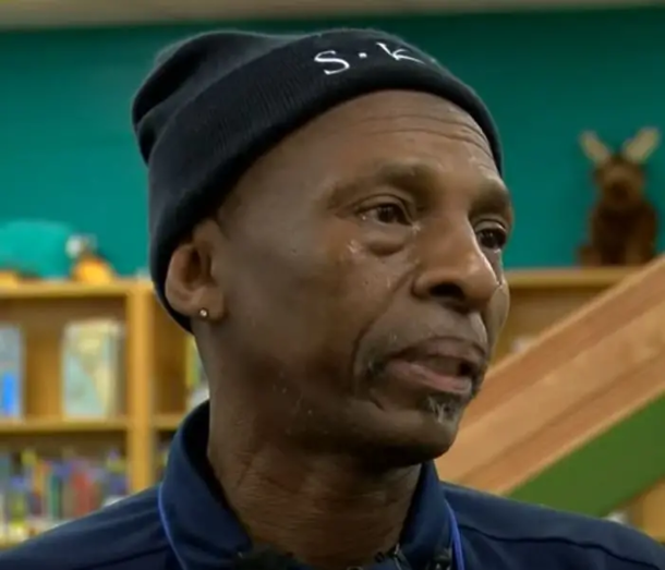 School Janitor Drops To His Knees In Tears After Staff Lies To Him About "Meeting" - picture 3
