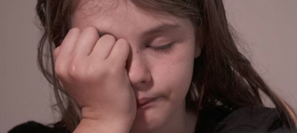 School Tells Girl To Stop Being Weird If She Doeesn't Want To Get Bullied, She Takes Drastic Measures - picture 2