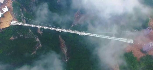 See Why Everyone Is Terrified Over This New Bridge, Oh Wow! - picture 2
