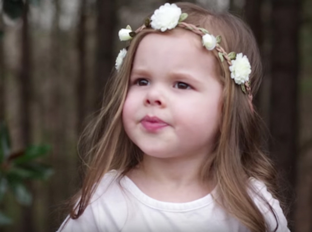 She Begins Singing Her Favorite Easter Song - Her Angelic Voice Puts Tears In Everyone's Eyes - picture 2