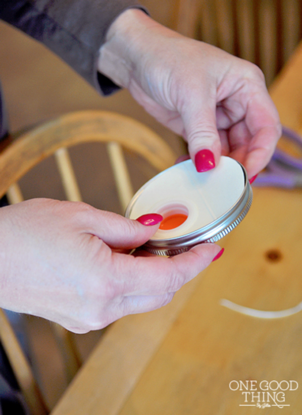 She Cuts Out Lids Of Empty Juice Cartons And Uses Them For THIS! Everyone Should Know This Useful Trick! - picture 6