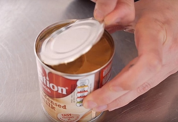 She Drops A Can Of Milk In Pot Of Boiling Water & Waits. The Result Is A Creamy Dessert You'll Love - picture 3