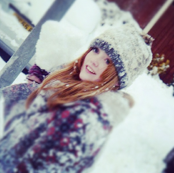 She got spat on due to her having red hair – but look at her today! - picture 3