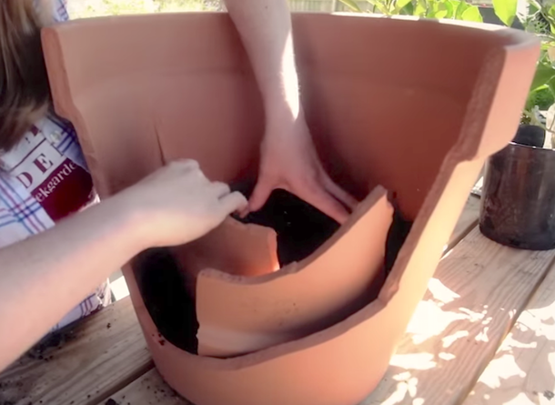 She Kept All Of Her Broken Clay Pots, What She Transforms Them Into Something I Must Have! - picture 2