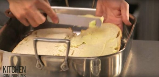She Layed A Slice Of Bread Under The Turkey Before Putting It In The Oven. After Seeing This, I Realize Why - picture 2