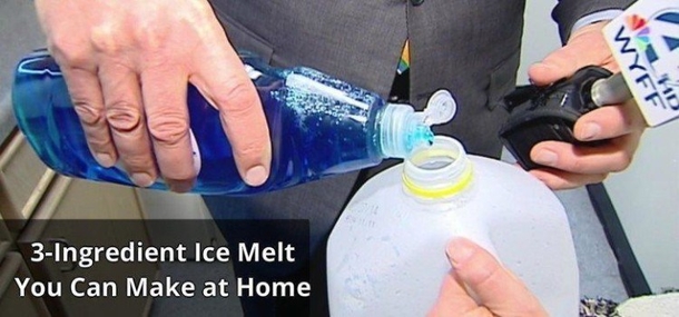 She Pours This 3-Ingredient Mixture On Ice And The Ice Easily Breaks Away - picture 2