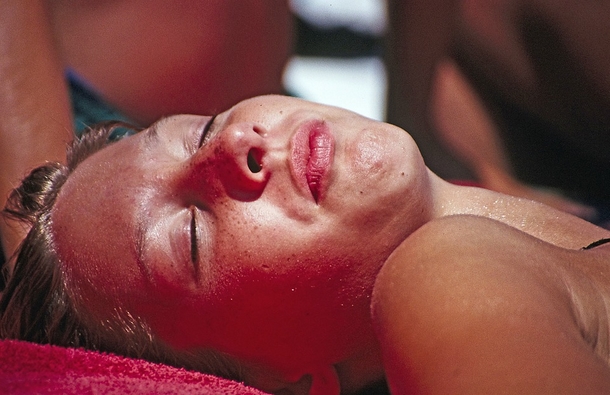 She Put VapoRub On A Cotton Swab And Put It In Her Ear. The Results? Incredible! - picture 10