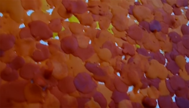 She Puts Crayons Into A Hot Glue Gun And Uses It For THIS... AMAZING! - picture 7