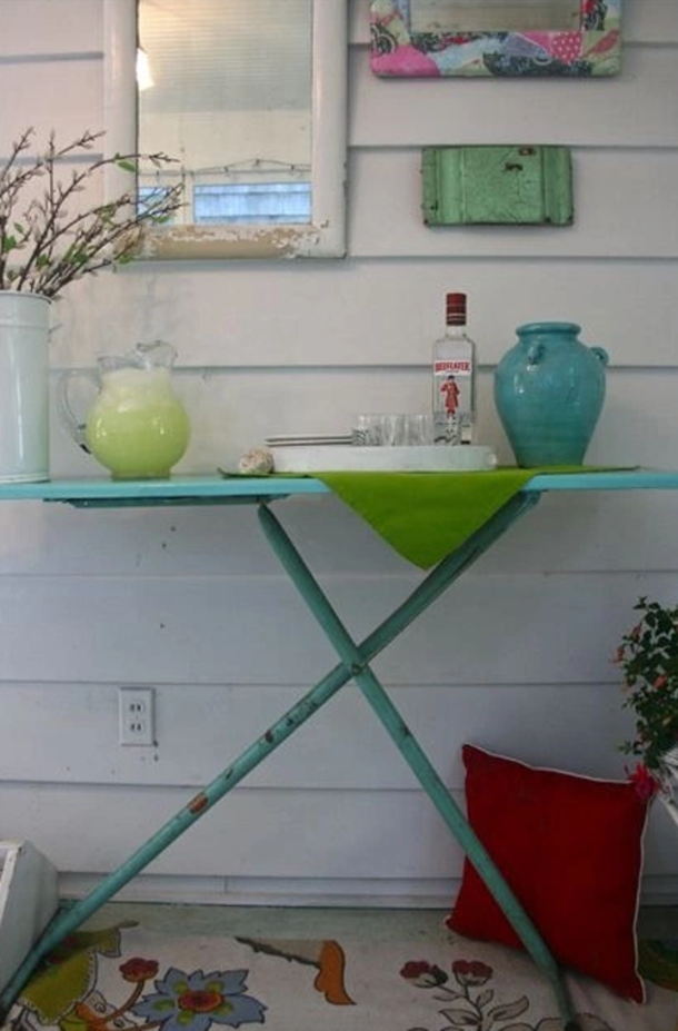 She Removed The Cover From Her Old Ironing Board And Moved It In The HALLWAY! Now It's Used As... - picture 2