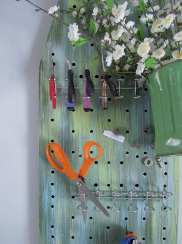 She Removed The Cover From Her Old Ironing Board And Moved It In The HALLWAY! Now It's Used As... - picture 5