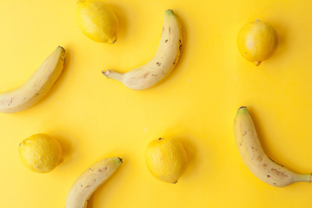 She Rubs This Banana Peel On Her Face And What It Does For Her Skin? AMAZING! - picture 6