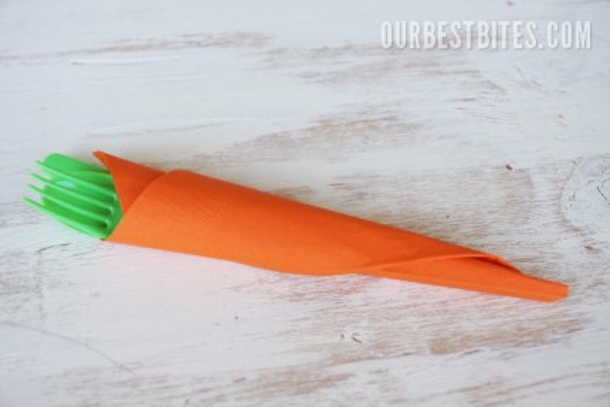 She Started By Folding A Napkin In Half. Moments   Later? Wow! Perfect For Easter. - picture 3