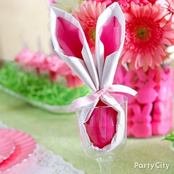 She Started By Folding A Napkin In Half. Moments   Later? Wow! Perfect For Easter. - picture 6
