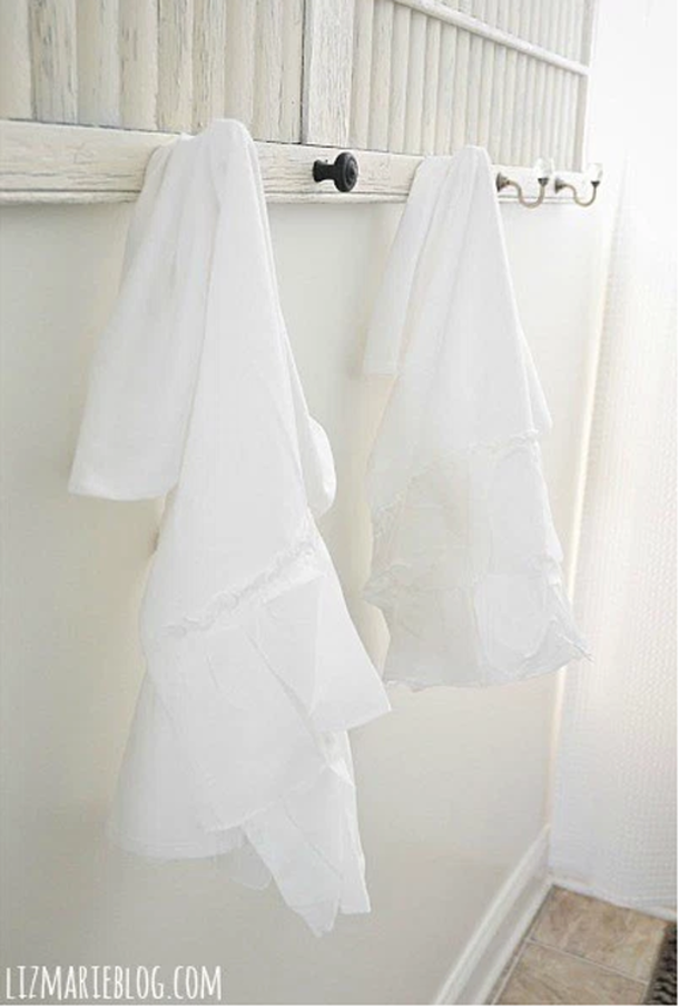 She Takes A Broken Shutter And Places It On The Wall, The Reason Makes This Amazing Home Decor! - picture 6