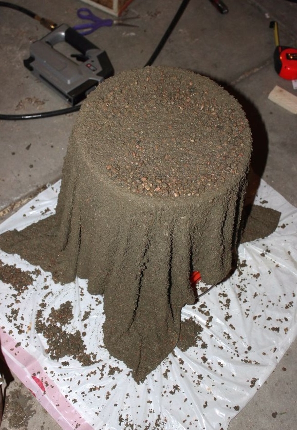 She Takes A Towel And Dips It In Cement. After It Dries She Turns It Over And Reveals THIS. AMAZING! - picture 4