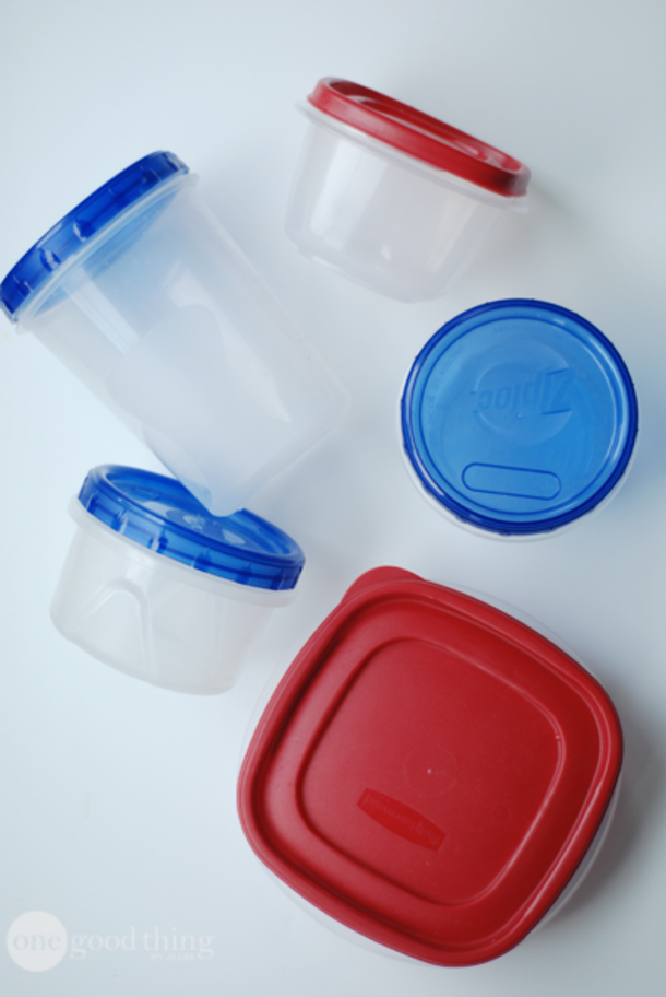 She Was Going To Throw All Her Tupperware Out Until She Learned This Trick - picture 2