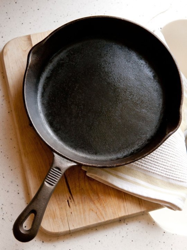 She Was Going To Throw All Her Tupperware Out Until She Learned This Trick - picture 7