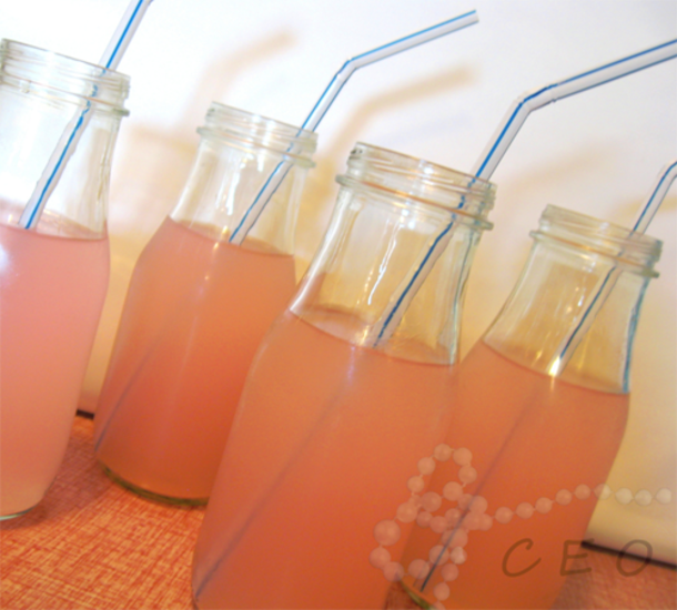 She Washed Off Her Starbucks Bottles Instead Of Throwing Them Away, What Is Created? Amazing! - picture 5