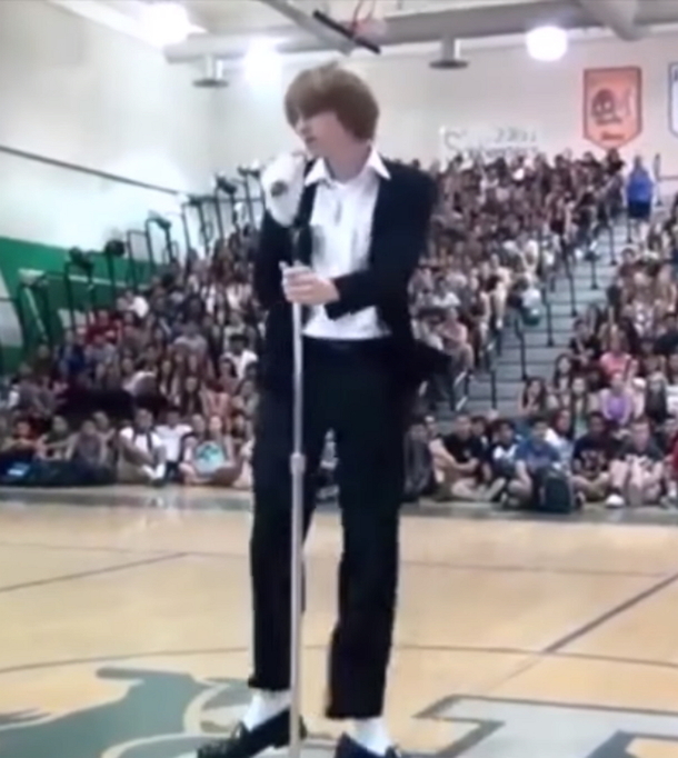 Shy Teen Steps In Front Of Packed Talent Show Crowd, Explodes The Stage With His Moves - picture 6