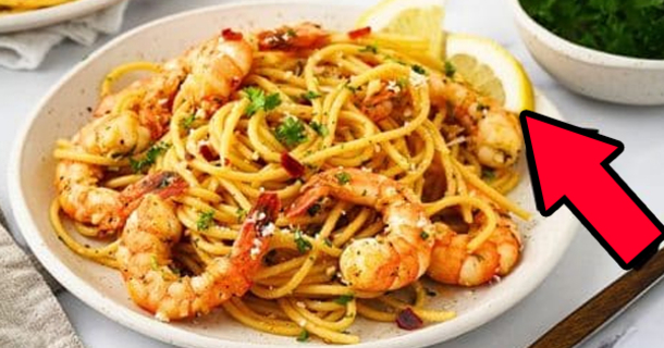 Simple 20-Minute Spicy Garlic Prawn Pasta Recipe - picture 2