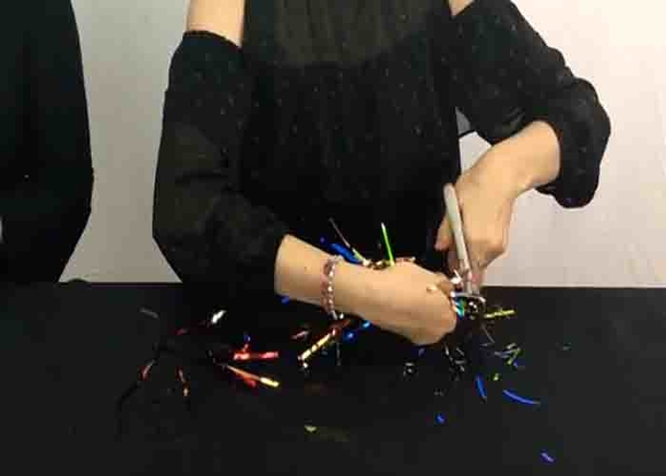 Simple DIY Confetti Balloons for New Year's Eve! - picture 2