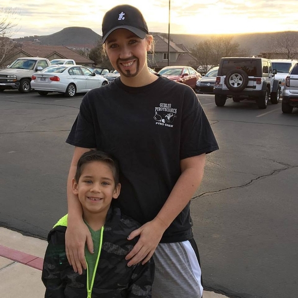 Single Mom Goes Undercover As Dad So Son Can Attend 'Dads And Doughnuts' Event - picture 3