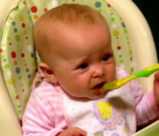 Six-Month-Old's First Words After Eating Peas For The First Time Ever Will Have You Smiling All Day - picture 3