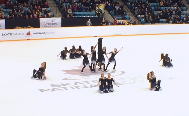 Skaters Take The Spotlight Moments After Stepping Onto Ice With Beautiful ‘Bohemian Rhapsody’ - picture 6