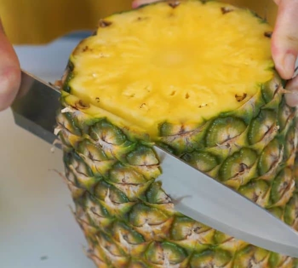 Slice a Pineapple Like a Pro in Just 5 Minutes! - picture 2