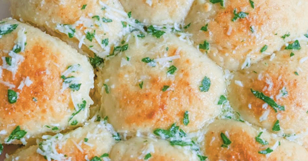 Soft and Flavorful Crockpot Garlic Dinner Rolls Recipe - picture 2