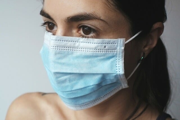 Some national retailers are now requiring customers to wear face masks when entering their stores - picture 2