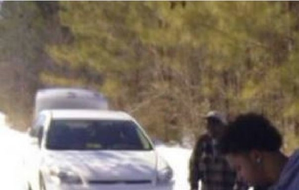 Son Demands His ‘Scared’ Mom Pull The Car Over, Moments Later She Was In Tears - picture 3