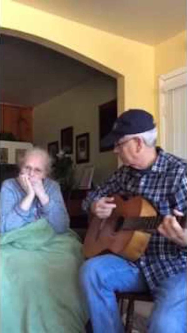 Son Puts Willie Nelson’s New Song On Radio, Then Mom Realizes It’s Her Song She Wrote Years Ago - picture 4