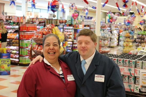 Special Olympics star with Down syndrome announces retirement after 27 years of working at the same supermarket - picture 2