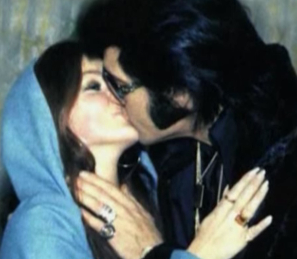 Special Rare Footage Reveals An Heart Touching Elvis' Love Song That Will Make You Cry - picture 3