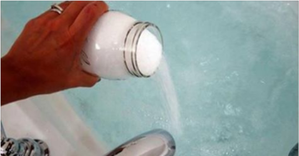 Sprinkle This Kitchen Ingredient Into Your Bath And Heal The Body Of Skin Problems, Pain and More - picture 2