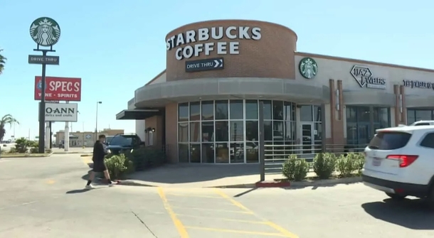 Starbucks employee discreetly helps a teenager in need by passing a note on her coffee cup. - picture 2