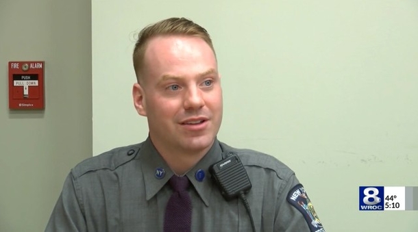 State Trooper Battling Darkness Finds And Saves Missing Toddler, She Clutches Onto Him And Refuses To Let Go - picture 2