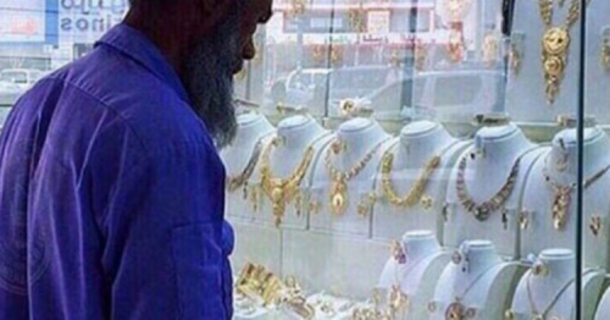 Stranger Posted Photo And Mocked Man For Being Poor. Weeks Later A Package Arrives [photos] - picture 2