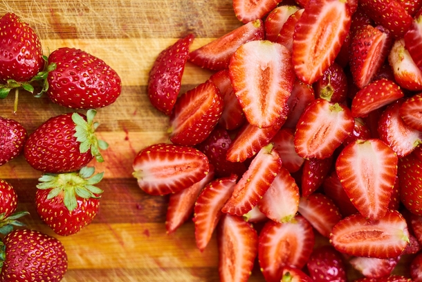 Strawberries spoil quickly. Expert farmer shares brilliant tips to keep your strawberries fresh - picture 2