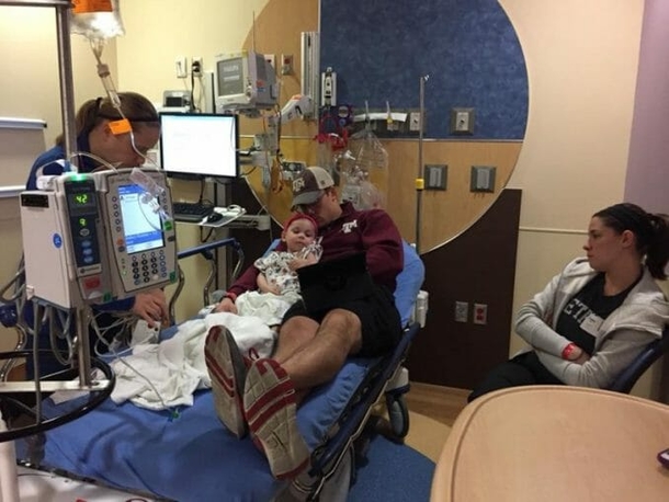 Struggling nurse attempted to be 'Sneaky', mom takes picture letting everyone know shes been caught - picture 3