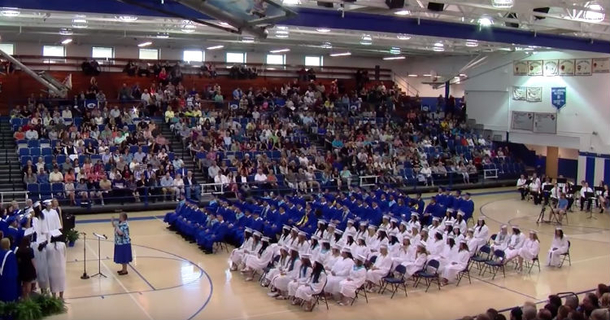 Students Are Told They Can’t Recite The Lord’s Prayer, React In A Way That’ll Make You Proud - picture 2