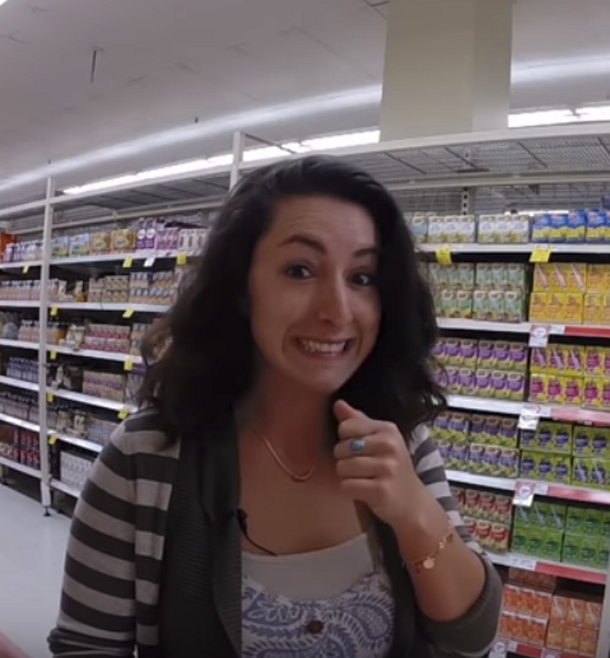Supermarket Employee Brushes By Customer. Looks Twice When She Suspects Who This Is - picture 2