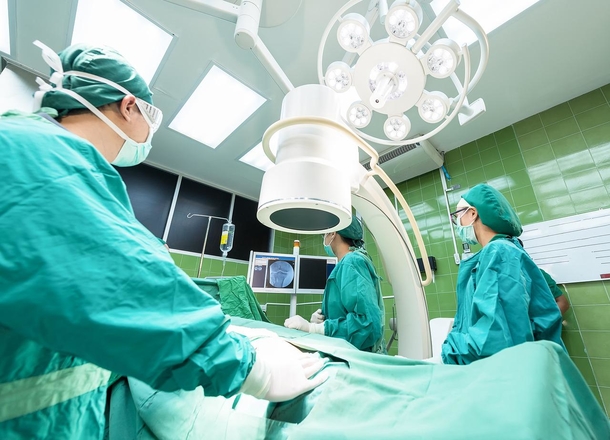 Surgeon Prepares For The World's First Womb Transplant For Transgender Women: "This Is The Future" - picture 3