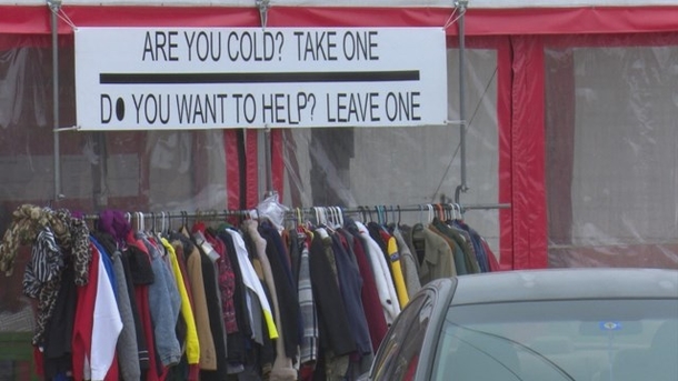 Taco Shop Owner Saw Homeless Freezing Outside, Inspires Customers To Give Back On Their Lunch Break. - picture 2