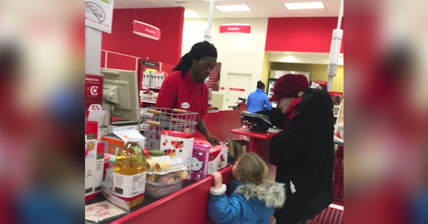 Target Cashier Has No Idea Camera Is Recording Him, Goes Viral Almost Immediately [video] - picture 2