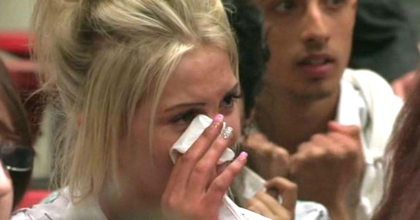 Teacher Forces Student With Severe Stutter To Speak In Front Of Class. Then He Finds His Voice - picture 2