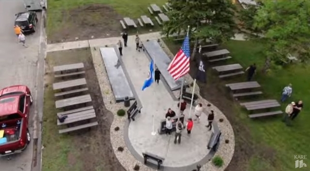 Teen Boy Scout raises $77,000 and builds impressive memorial for his town’s veterans - picture 2